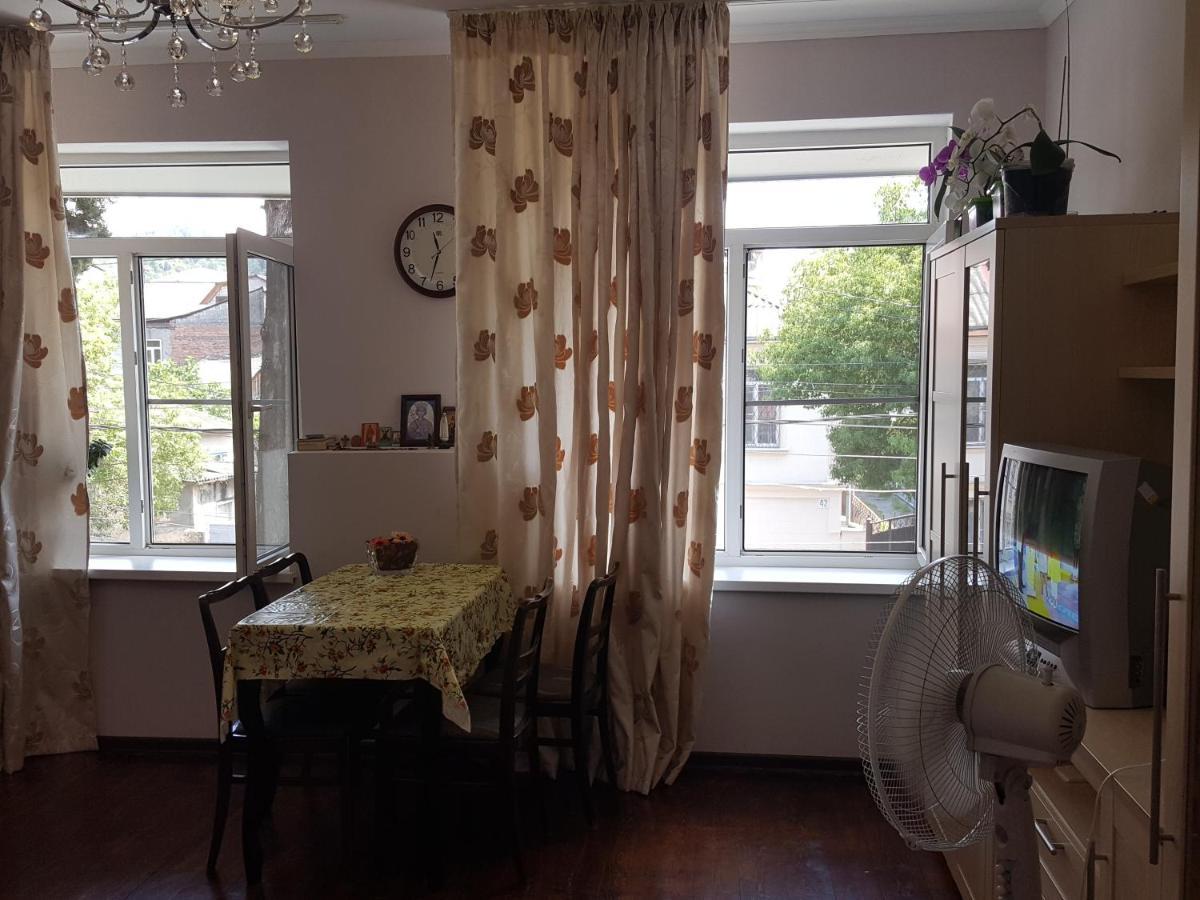 Абазинская 35 Sukhumi Exterior photo